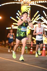 BIB: 42461, 00000, 000
                            <button type="button" onclick="openModal(23195640)" class="btn btn-primary btn-sm float-right btn-popup" data-toggle="modal" data-target=".modal-high-quality">
                        <i class="fas fa-shopping-cart"></i> Add to Cart
                    </button>
                                            <button type="button" onclick="isThisMe(23195640, true)" class="btn btn-success btn-sm float-right btn-popup btn-isme hidden" data-toggle="tooltip" data-placement="bottom" title="นี่คือรูปของคุณใช่ไหม คลิกที่นี่เพื่อเอาเข้าอัลบั้ม">
                        <i class="fas fa-plus"></i> Add to album
                    </button>
                    <button type="button" onclick="isThisMe(23195640, false)" class="btn btn-warning btn-sm float-right btn-popup btn-isnotme hidden">
                        <i class="fas fa-ban"></i> Remove from album
                    </button>